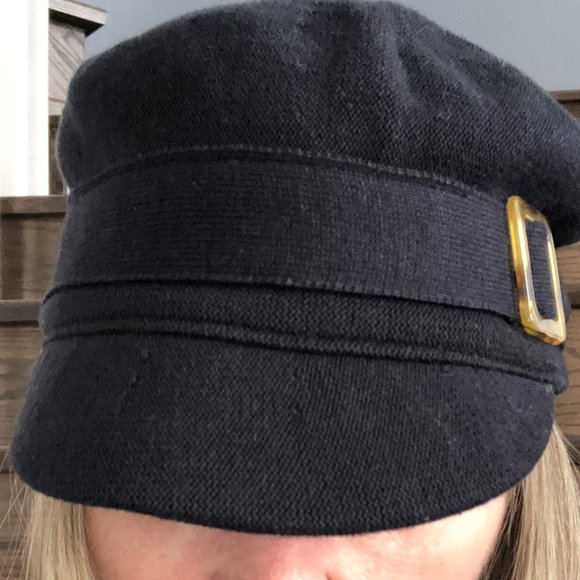 Holt Renfrew Navy Blue Baker Boy Cap with Tortoise Shell Buckle - Picture 1 of 5